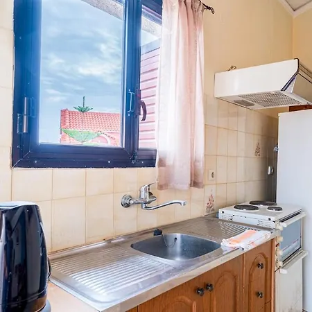 For 4 By Alecos Apartment